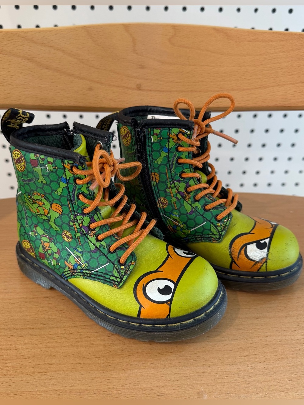 Dr. Martens x TMNT Mikey Kids Boots Green Orange Size US 8 / EU 24